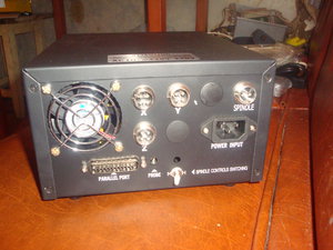 блок управления - вид сзади (9993 просмотра) <a class='original' href='./download/file.php?id=27888&mode=view' target=_blank>Загрузить оригинал (2.65 МБ)</a>