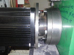 Проставка(там опорный и радиально-упорный подшипник) и переходной флянец (5762 просмотра) <a class='original' href='./download/file.php?id=27988&mode=view' target=_blank>Загрузить оригинал (902.15 КБ)</a>