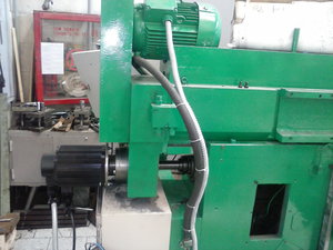 Вот так мотор на заде станка висит (5762 просмотра) <a class='original' href='./download/file.php?id=27992&mode=view' target=_blank>Загрузить оригинал (1019.21 КБ)</a>