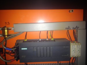 не понятная приблуда от SIMENSA (3766 просмотров) <a class='original' href='./download/file.php?id=28929&mode=view' target=_blank>Загрузить оригинал (434.13 КБ)</a>