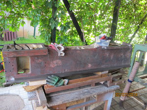 станина еще дочищается изнутри (3344 просмотра) <a class='original' href='./download/file.php?id=30360&mode=view' target=_blank>Загрузить оригинал (1.53 МБ)</a>