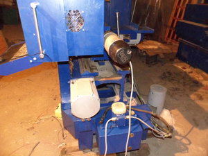 P1010122.JPG (4.86 МБ) 18357 просмотров Вид со стороны задней бабки, виден новый двигатель ARTEH (18357 просмотров) <a class='original' href='./download/file.php?id=30986&sid=d167be53f28c4c619cd8a4c2f7804768&mode=view' target=_blank>Загрузить оригинал (4.86 МБ)</a>