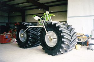 big_tires_19.jpg (2038 просмотров) <a class='original' href='./download/file.php?id=31589&mode=view' target=_blank>Загрузить оригинал (53.52 КБ)</a>