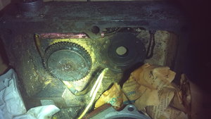 На валу крепится импульсный диск для концевика ( счетчика) на нем же держится шестерня.<br />А НА ФОТО шестерёнка, которая приводит в движение импульсный диск. (4758 просмотров) <a class='original' href='./download/file.php?id=32216&sid=436590a309ccb1bacd053673a1b9b63a&mode=view' target=_blank>Загрузить оригинал (905.89 КБ)</a>