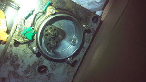 С обратной стороны ведущей шестерни вот такой редуктор. (4758 просмотров) <a class='original' href='./download/file.php?id=32217&sid=436590a309ccb1bacd053673a1b9b63a&mode=view' target=_blank>Загрузить оригинал (664.64 КБ)</a>