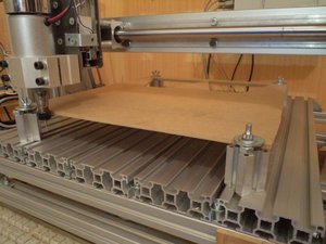 на станке закреплённая деталь (5232 просмотра) <a class='original' href='./download/file.php?id=33525&mode=view' target=_blank>Загрузить оригинал (88.09 КБ)</a>