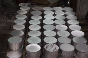 На серии каждый рез такого дюралевого прутка примерно стоит 30рублей, Ø150mm (19646 просмотров) <a class='original' href='./download/file.php?id=34126&mode=view' target=_blank>Загрузить оригинал (8.25 МБ)</a>