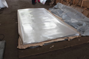 Так мы алюминиевые и дюралюминиевые листы упаковываем, сверху ещё фанера, стрэйч, пузырчатая плёнка и др. Иногда упаковка весит 150кг, при массе алюминиевых листов 10-50кг (19638 просмотров) <a class='original' href='./download/file.php?id=34127&mode=view' target=_blank>Загрузить оригинал (5.76 МБ)</a>