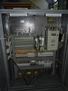 Шкаф у установленными приводами Kollmorgen (по центру) и DCreg(справа) (12848 просмотров) <a class='original' href='./download/file.php?id=35928&mode=view' target=_blank>Загрузить оригинал (1.19 МБ)</a>