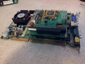 это моя старая материнка вернее похоже у меня их просто несколько штук и на нее я надел pc/104 картy controller (5237 просмотров) <a class='original' href='./download/file.php?id=36796&mode=view' target=_blank>Загрузить оригинал (210.16 КБ)</a>