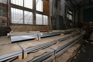 Закатанная трещина, идёт вдоль всей кромки. В центральной части ширина  трещины 0,2-0,4мм,но лист бумаги или щум не лезет. (3976 просмотров) <a class='original' href='./download/file.php?id=37937&mode=view' target=_blank>Загрузить оригинал (9.18 МБ)</a>