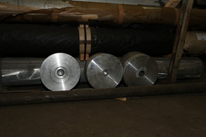 Трещины в прутках. Заказчику трираза перепиливали 2 шт. При резке таблетка трещины не было, во время черновой обработки трещины у 2шт. вылезли, и одной даже после термостабилизации. (3976 просмотров) <a class='original' href='./download/file.php?id=37941&mode=view' target=_blank>Загрузить оригинал (7.05 МБ)</a>