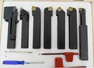 nabor tokarnykh reztsov po metallu optimum 7 sht 12kh12 mm so smennymi plastinami.png (3032 просмотра) <a class='original' href='./download/file.php?id=39120&mode=view' target=_blank>Загрузить оригинал (541.16 КБ)</a>