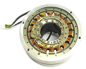 Мотор.jpg (7569 просмотров) <a class='original' href='./download/file.php?id=4032&mode=view' target=_blank>Загрузить оригинал (127.73 КБ)</a>