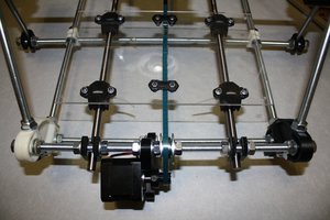 RepRap Mendel в сборе ось X (2369 просмотров) <a class='original' href='./download/file.php?id=4287&mode=view' target=_blank>Загрузить оригинал (223.69 КБ)</a>