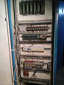 Шкаф автоматики в процессе наладки (3293 просмотра) <a class='original' href='./download/file.php?id=43663&mode=view' target=_blank>Загрузить оригинал (1.24 МБ)</a>