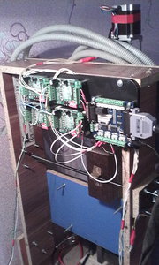 Электронику к стати временно тоже расположил на задней стороне станка (3323 просмотра) <a class='original' href='./download/file.php?id=44963&mode=view' target=_blank>Загрузить оригинал (344.53 КБ)</a>