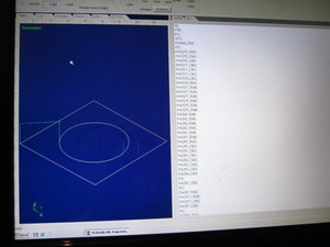 при симуляции все норм, сбоку в программе видно, что я отредактировал подачу выставив на 500 вместо 3000, иначе станок &quot;визжал&quot;. Это с отключенной галочкой в настройках - &quot;не использовать настройки подачи из файла, а использовать настр. станка&quot;. При использовании настроек станка - то же самое получается. (2149 просмотров) <a class='original' href='./download/file.php?id=46101&mode=view' target=_blank>Загрузить оригинал (357.55 КБ)</a>