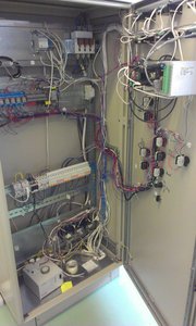 Обратите внемание на колодки рядом с релюшками, я чуть не уписался когда увидел (12595 просмотров) <a class='original' href='./download/file.php?id=48971&mode=view' target=_blank>Загрузить оригинал (976.87 КБ)</a>