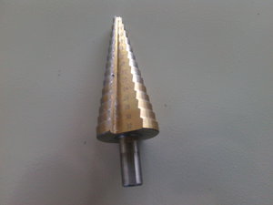 IMG_20150426_141645.jpg (53.87 КБ) 3663 просмотра ступенчатое сверло (3663 просмотра) <a class='original' href='./download/file.php?id=48991&sid=d08da84a0c83c326d5bcdbbcca209f02&mode=view' target=_blank>Загрузить оригинал (53.87 КБ)</a>