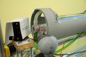 СО2 лазер искра внутри трубки.jpg (1713 просмотров) <a class='original' href='./download/file.php?id=4906&mode=view' target=_blank>Загрузить оригинал (373.33 КБ)</a>