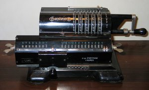 Арифмометр Феликс (4776 просмотров) <a class='original' href='./download/file.php?id=49228&mode=view' target=_blank>Загрузить оригинал (113.94 КБ)</a>