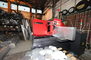 ЧПУ ленточка распускает полосы. Скоро запустим две с Ф600мм. (6362 просмотра) <a class='original' href='./download/file.php?id=54898&mode=view' target=_blank>Загрузить оригинал (9.87 МБ)</a>