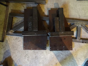 Вот так примерно будут выглядеть стойки (3434 просмотра) <a class='original' href='./download/file.php?id=54980&mode=view' target=_blank>Загрузить оригинал (3.06 МБ)</a>