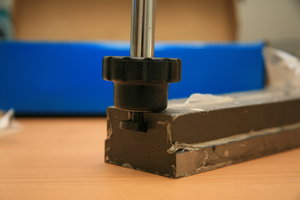 Стойка входит в основание штатива (7805 просмотров) <a class='original' href='./download/file.php?id=5610&mode=view' target=_blank>Загрузить оригинал (75.07 КБ)</a>