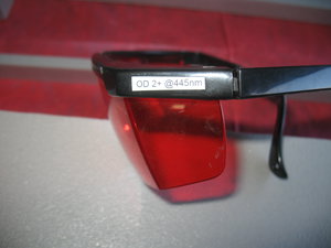 Лазер очки 003.jpg (7866 просмотров) <a class='original' href='./download/file.php?id=56210&mode=view' target=_blank>Загрузить оригинал (3.02 МБ)</a>