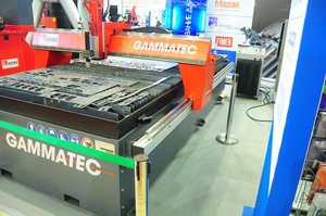 рельс на станочном алюминиевом профиле.JPG (14290 просмотров) <a class='original' href='./download/file.php?id=5701&mode=view' target=_blank>Загрузить оригинал (437.92 КБ)</a>