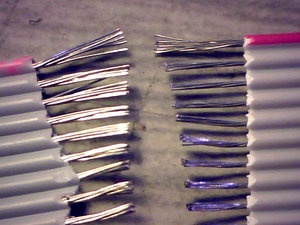 Слева старый шлейф, справа - новый. (1816 просмотров) <a class='original' href='./download/file.php?id=57626&mode=view' target=_blank>Загрузить оригинал (157.51 КБ)</a>