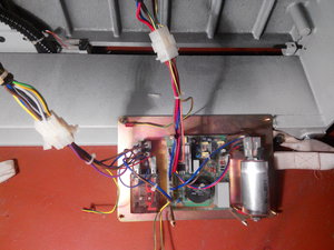 то что справа провода идут от шпинделя, то что слева питание (2813 просмотров) <a class='original' href='./download/file.php?id=58883&mode=view' target=_blank>Загрузить оригинал (3.27 МБ)</a>