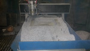 После 10 часов черновой обработки ( мешок стружки убрал уже ) (6025 просмотров) <a class='original' href='./download/file.php?id=59173&mode=view' target=_blank>Загрузить оригинал (1.93 МБ)</a>