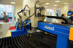 ось Z на станке плазменной резки .JPG (14218 просмотров) <a class='original' href='./download/file.php?id=6003&mode=view' target=_blank>Загрузить оригинал (651.14 КБ)</a>