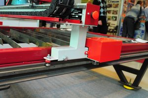 рейка на станке плазменной резки .JPG (14218 просмотров) <a class='original' href='./download/file.php?id=6008&mode=view' target=_blank>Загрузить оригинал (553.87 КБ)</a>