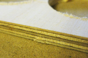 фанера 6мм, фреза 2мм, глубина прохода 1мм, подача 40мм/с на 20000 об/мин (5533 просмотра) <a class='original' href='./download/file.php?id=61439&mode=view' target=_blank>Загрузить оригинал (90.04 КБ)</a>