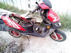 уже начали ковырять, и я додумался начать фотографировать (3328 просмотров) <a class='original' href='./download/file.php?id=64872&mode=view' target=_blank>Загрузить оригинал (401.89 КБ)</a>