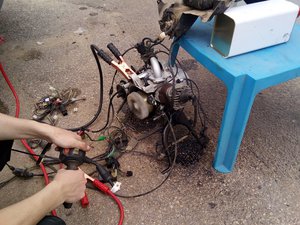 помыли и пробный пуск!!! ОН ЖИВОЙ!! :)) (3328 просмотров) <a class='original' href='./download/file.php?id=64876&mode=view' target=_blank>Загрузить оригинал (379.13 КБ)</a>