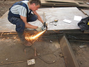 И режем... (1291 просмотр) <a class='original' href='./download/file.php?id=6546&mode=view' target=_blank>Загрузить оригинал (3.24 МБ)</a>