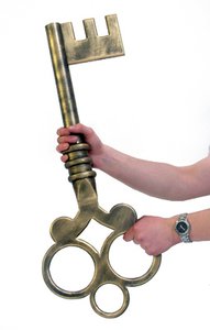 20080515145712_giant_gold_key_prop.jpg (11895 просмотров) <a class='original' href='./download/file.php?id=66245&mode=view' target=_blank>Загрузить оригинал (46.36 КБ)</a>