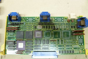 плата управления приводами.JPG (2403 просмотра) <a class='original' href='./download/file.php?id=72278&mode=view' target=_blank>Загрузить оригинал (4.47 МБ)</a>