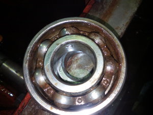 Состояние подшипников в шпиндельной бабке - наверное работал на воде))) (4304 просмотра) <a class='original' href='./download/file.php?id=72506&mode=view' target=_blank>Загрузить оригинал (902.6 КБ)</a>