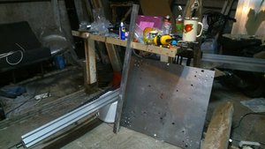 отфигарил кусок плиты от столешницы (2828 просмотров) <a class='original' href='./download/file.php?id=73084&mode=view' target=_blank>Загрузить оригинал (158.93 КБ)</a>