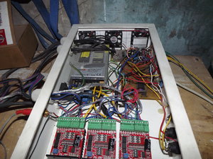 Внутренности контроллера и драйверов (2701 просмотр) <a class='original' href='./download/file.php?id=74252&mode=view' target=_blank>Загрузить оригинал (5.43 МБ)</a>