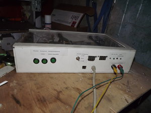 Лицевая панель контроллера - амперметр и вольтметр, контроль питания, внешний дачик измерения инструмента, кнопка программирования контроллера, джойстик есть но не додумался сфотать :( (2701 просмотр) <a class='original' href='./download/file.php?id=74253&mode=view' target=_blank>Загрузить оригинал (3.54 МБ)</a>