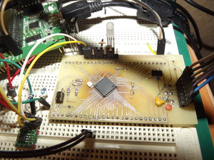 внешний вид переходника с обратной стороны 2 кварца 32768 герц и 8Мгц (2688 просмотров) <a class='original' href='./download/file.php?id=74257&mode=view' target=_blank>Загрузить оригинал (4.89 МБ)</a>