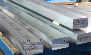 Плита 2024Т851 (типа Д16ЧТ, для инозаказчика авиационный сплав),  ≠100мм порезана для заказчика, АЭРОСТАЙЛ. Также именно этот материал берут на маятник задней подвески  для мотоцикла. (25323 просмотра) <a class='original' href='./download/file.php?id=74318&mode=view' target=_blank>Загрузить оригинал (3.17 МБ)</a>