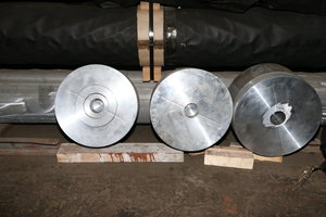 Иногда пруток из Д16Т &quot;трещит&quot; и среднего диаметра, здесь начали делать детали. Изначально был пруток Ф300мм. (3484 просмотра) <a class='original' href='./download/file.php?id=75358&mode=view' target=_blank>Загрузить оригинал (8.62 МБ)</a>