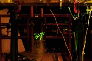 граффити робот .JPG (6728 просмотров) <a class='original' href='./download/file.php?id=754&sid=2fb17b841b583712f8006f856c98c40c&mode=view' target=_blank>Загрузить оригинал (479.86 КБ)</a>